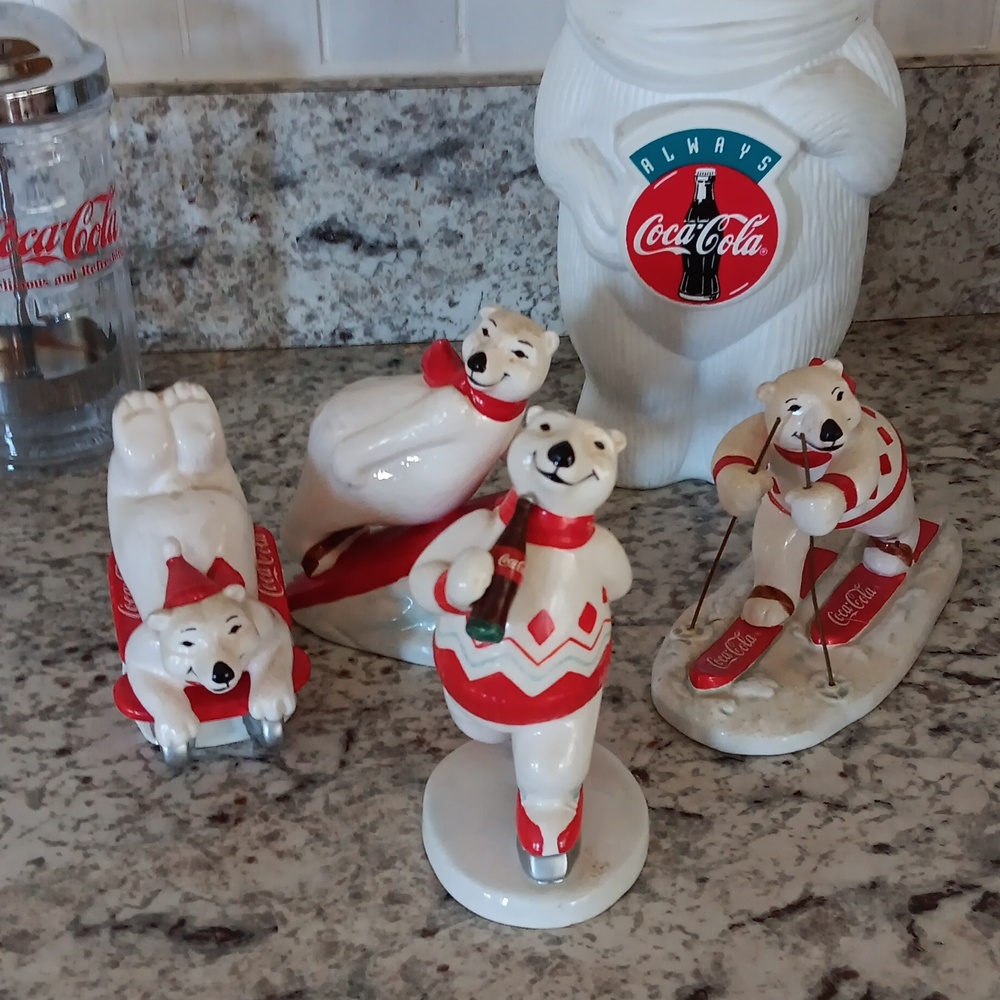 Coca-Cola - Picture 2 of 10